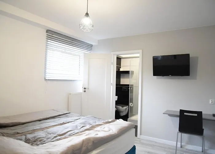 Komfort Suterena بيت ضيافة